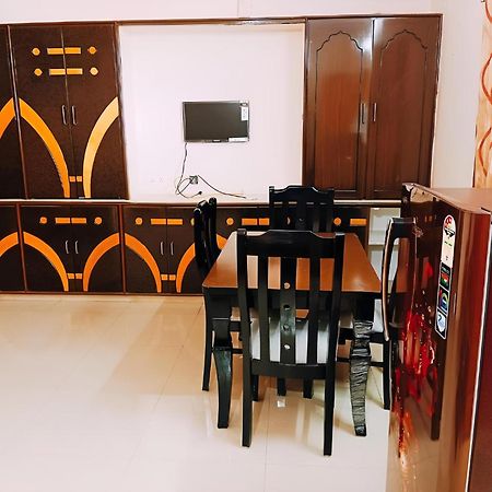 Sls Homestay - Luxury Ac Service Apartments 1Bhk, 2Bhk, 3Bhk - Direct Flyover To Alipiri Tirumala Gate - Walk To Ps4 Pure Veg Restaurants, Supermarkets - Near To National Highway & Padmavathi Amma Temple - Modular Kitchen, Living Room -Free Superfast Tirupati Exterior foto